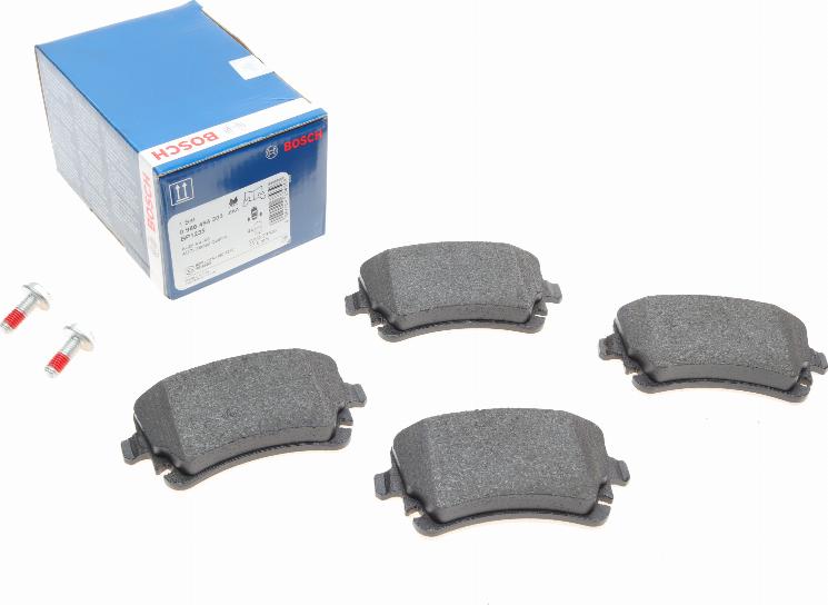 BOSCH 0 986 494 303 - Тормозные колодки, дисковые, комплект onlydrive.pro