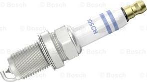 BOSCH 0 242 240 628 - Свеча зажигания onlydrive.pro