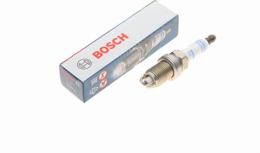 BOSCH 0 242 235 668 - Spark Plug onlydrive.pro