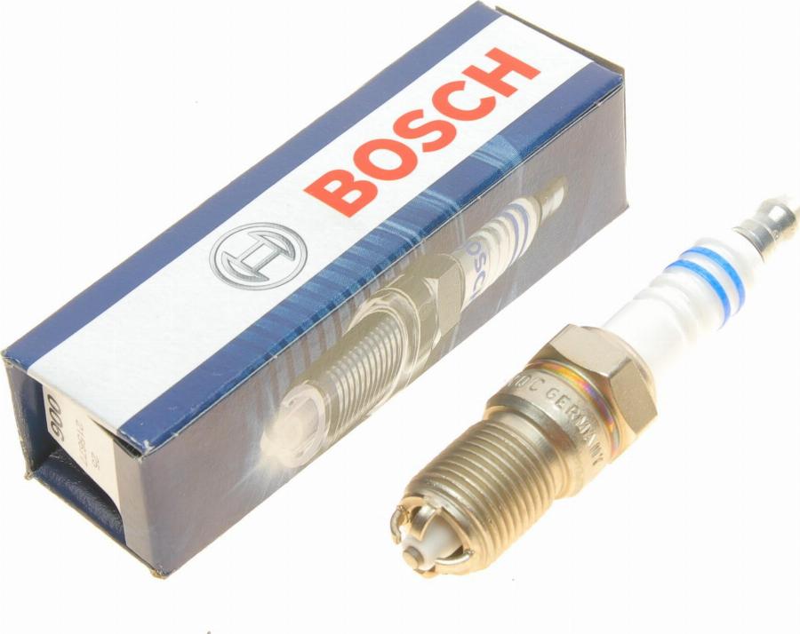 BOSCH 0 242 235 607 - Uždegimo žvakė onlydrive.pro