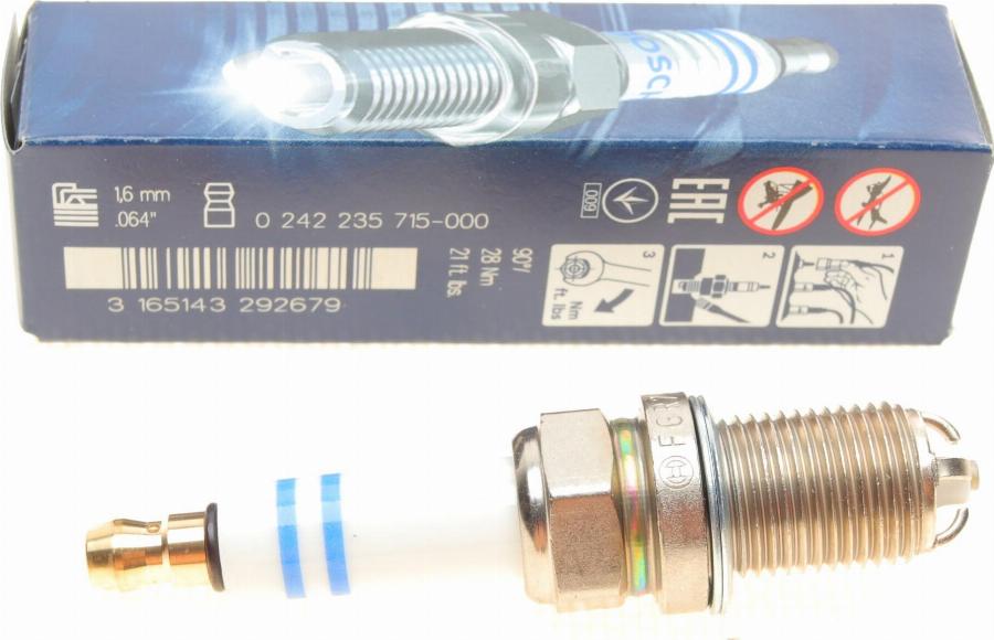 BOSCH 0 242 235 715 - Aizdedzes svece onlydrive.pro