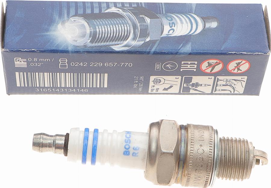 BOSCH 0 242 229 657 - Uždegimo žvakė onlydrive.pro