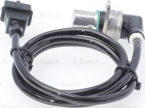 BOSCH 0 261 210 030 - Sensor, crankshaft pulse onlydrive.pro