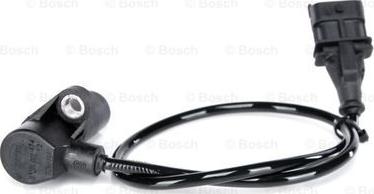 BOSCH 0 281 002 474 - Sensor, crankshaft pulse onlydrive.pro