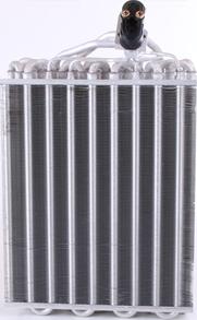 Nissens 92135 - Evaporator, air conditioning onlydrive.pro