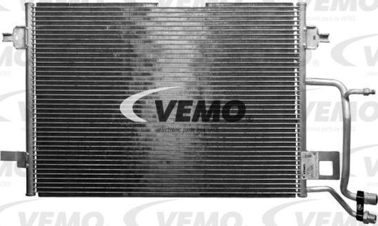 Vemo V15-62-1001 - Condenser, air conditioning onlydrive.pro