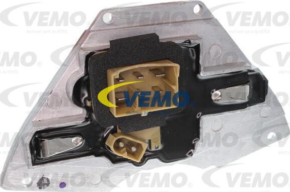 Vemo V10-79-0001 - Regulator, passenger compartment fan onlydrive.pro