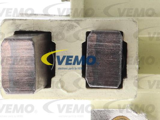 Vemo V10-77-0001 - Voltage regulator, alternator onlydrive.pro