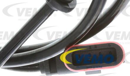 Vemo V30-72-0169 - Sensor, wheel speed onlydrive.pro