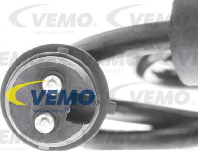 Vemo V24-72-0161 - Sensor, wheel speed onlydrive.pro